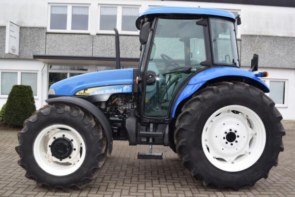 New Holland TD5040 Farm Tractor – 88HP Utility Agricultural Tractor 2008 New Holland TD5040 Farm Tractor – 88HP Utility Agricultural Tractor 2008
