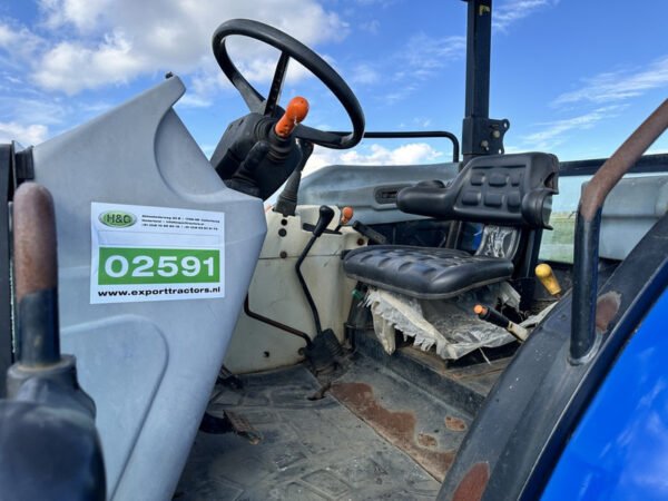 New Holland TD5.100 Tractor – 98HP 4WD Utility Farm Tractor 2015
