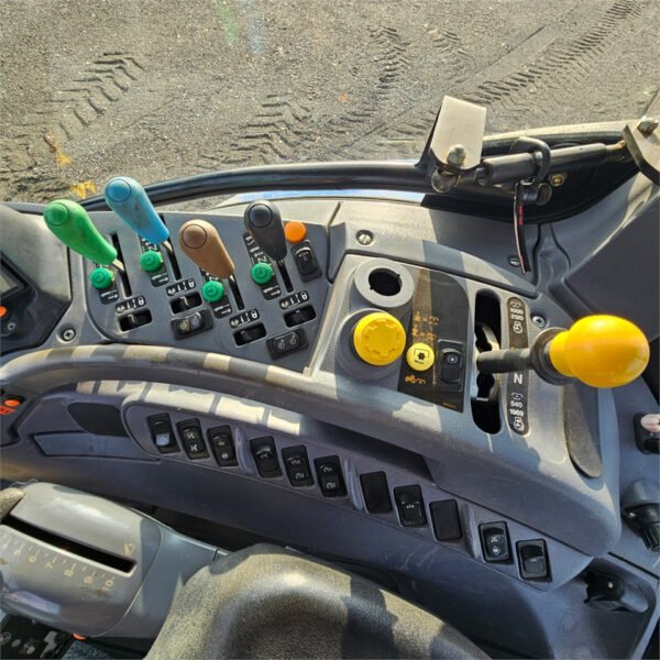 New Holland TS135A Plus Farm Tractor – 135 HP Agricultural Powerhouse 2006