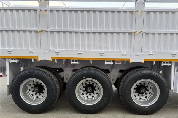 80 Ton Fence Cargo Trailer – Heavy Duty Livestock & Bulk Transport Trailer 2025