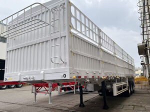 2025 Animal Transport Fence Trailer – 3-Axle 60 Ton Livestock Semi-Trailer
