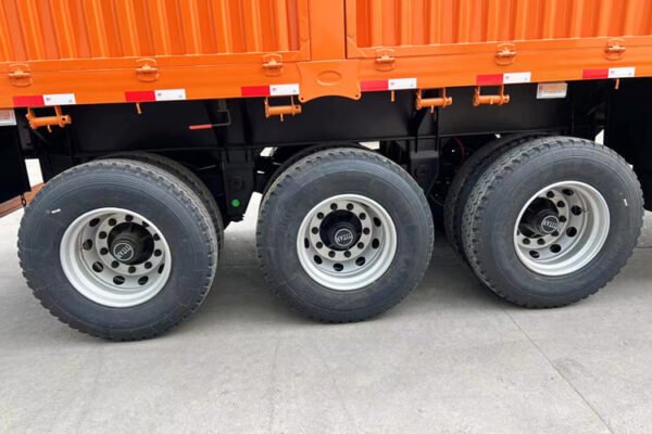 2025 Fence Trailer – 3-Axle 60 000 kg Livestock & Bulk Cargo Semi-Trailer (2025 Model)