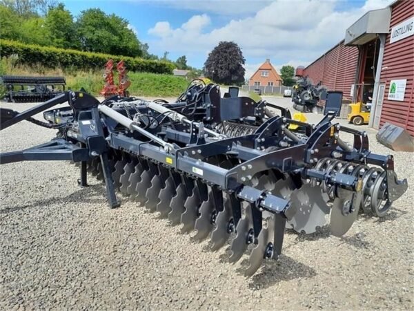 2026 Agro-Tom 6 Meter Disc Harrow – Heavy-Duty Hydraulic Soil Preparation Implement
