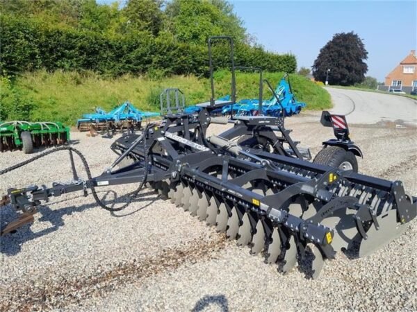 2026 Agro-Tom ATHL 6 m Disc Harrow – Heavy-Duty Hydraulic Folding Soil Cultivator