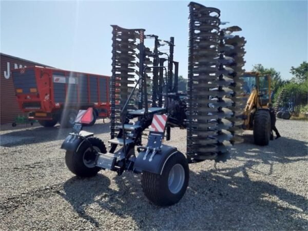 2026 Agro-Tom ATHL 6 m Disc Harrow – Heavy-Duty Hydraulic Folding Soil Cultivator