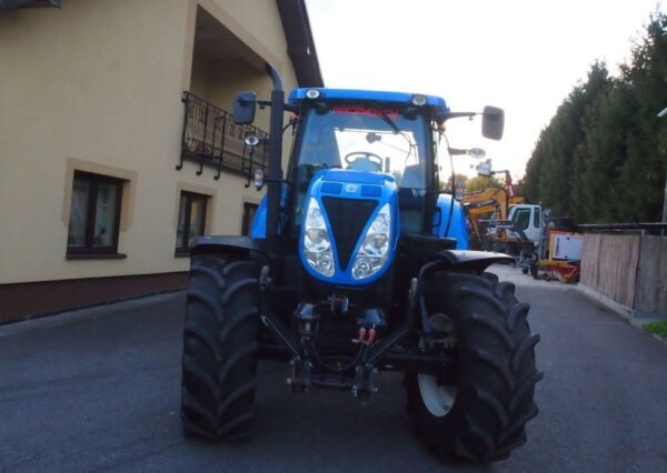New Holland T7.185 Tractor 2013 – Auto Command CVT High-Performance Farm Tractor