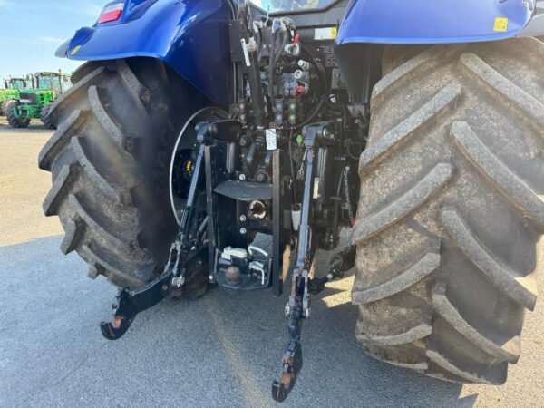 2023 New Holland T7.245 AC Tractor – 245HP High-Performance 4WD Farm Tractor