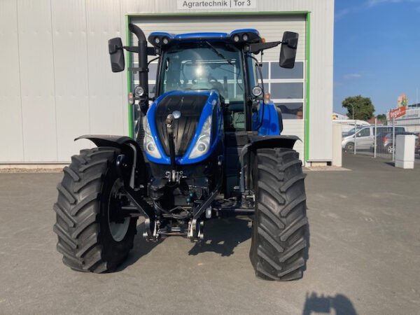 2018 New Holland T6.155 Auto Command Tractor – 155HP CVT High-Performance Farm Tractor