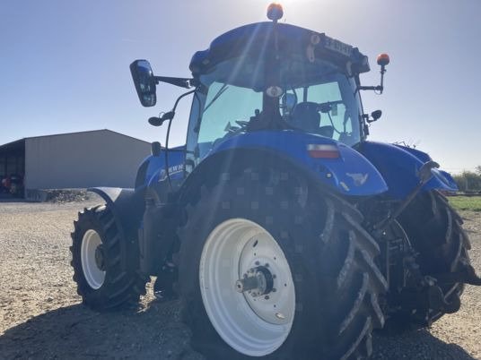 2016 New Holland T7.210 Farm Tractor – 210HP 4WD High-Performance Agricultural Machine