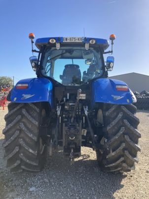 2016 New Holland T7.210 Farm Tractor – 210HP 4WD High-Performance Agricultural Machine