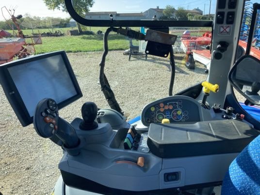 2016 New Holland T7.210 Farm Tractor – 210HP 4WD High-Performance Agricultural Machine