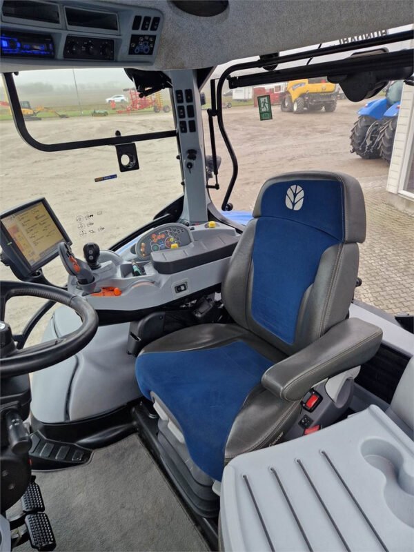 2020 New Holland T7.270AC Stage V Tractor – 270HP Auto Command 4WD Agricultural Tractor