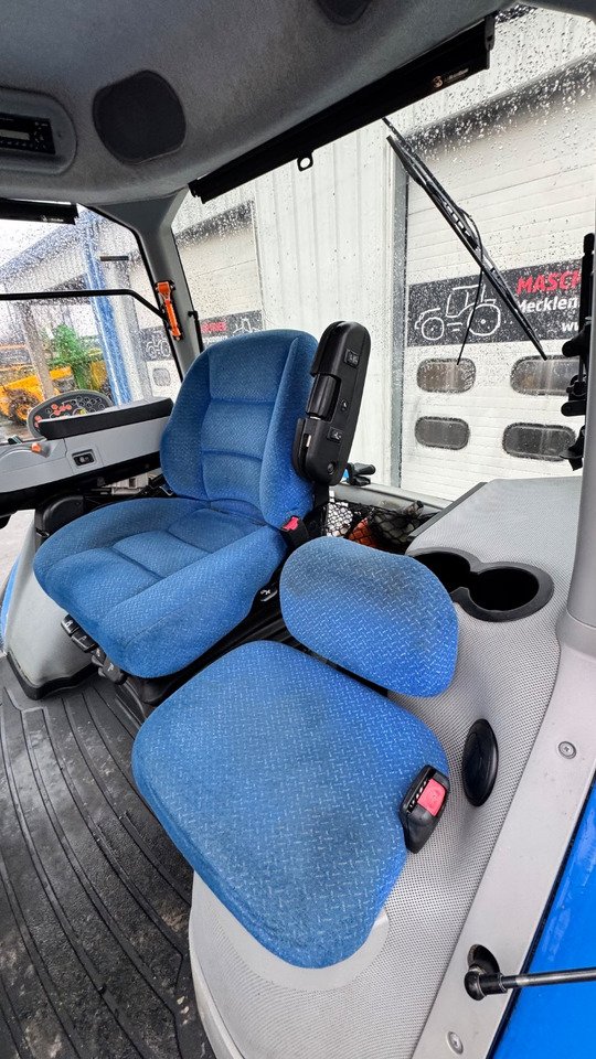 2014 New Holland T8.360 Auto Command Tractor – High-Performance Precision Farming Machine