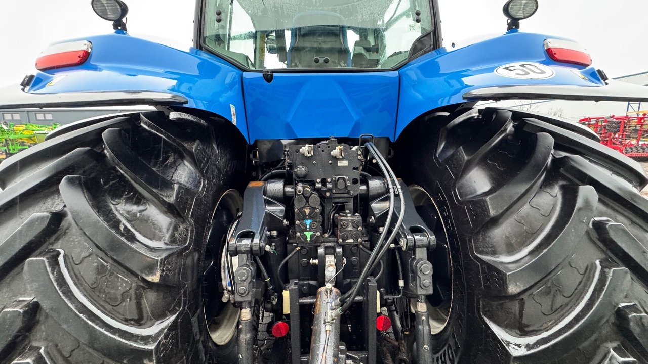 2014 New Holland T8.360 Auto Command Tractor – High-Performance Precision Farming Machine