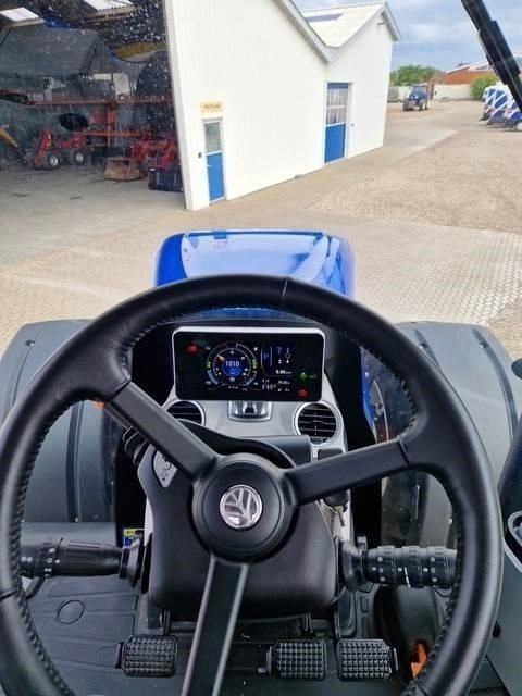 New Holland T8.435 PLMI UC ST. V Tractor – 435HP High-Performance 4WD Agricultural Machine