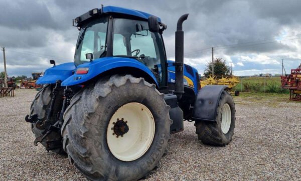 2008 New Holland T8040 Tractor – High-Horsepower 4WD Agricultural Machine