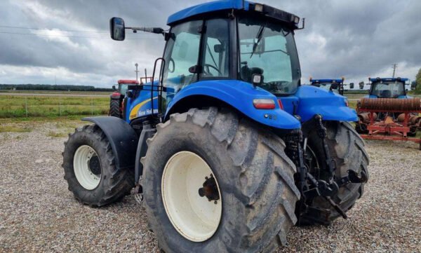 2008 New Holland T8040 Tractor – High-Horsepower 4WD Agricultural Machine