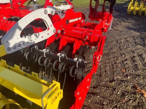2023 Pöttinger Terradisc 3001 Disc Harrow – 3 m Compact Soil Cultivation Machine