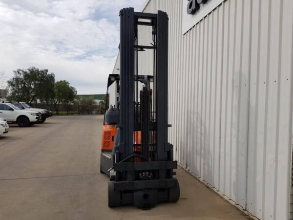 2005 Aisle-Master 20S Narrowaisletrucks â€” Machinery Depot Pro