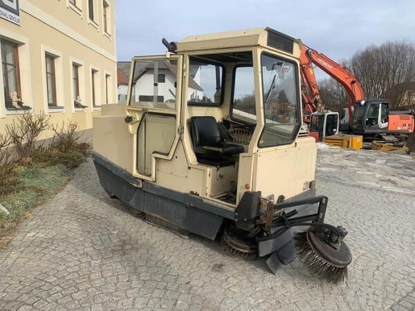 Amros 1250 Sweepers â€” Machinery Depot Pro