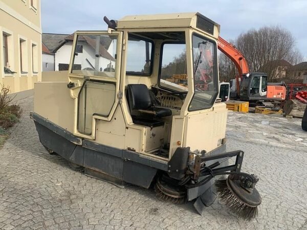 Amros 1250 Sweepers â€” Machinery Depot Pro