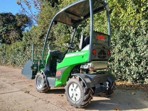 2025 Avant 225 Mini Loaders — Machinery Depot Pro