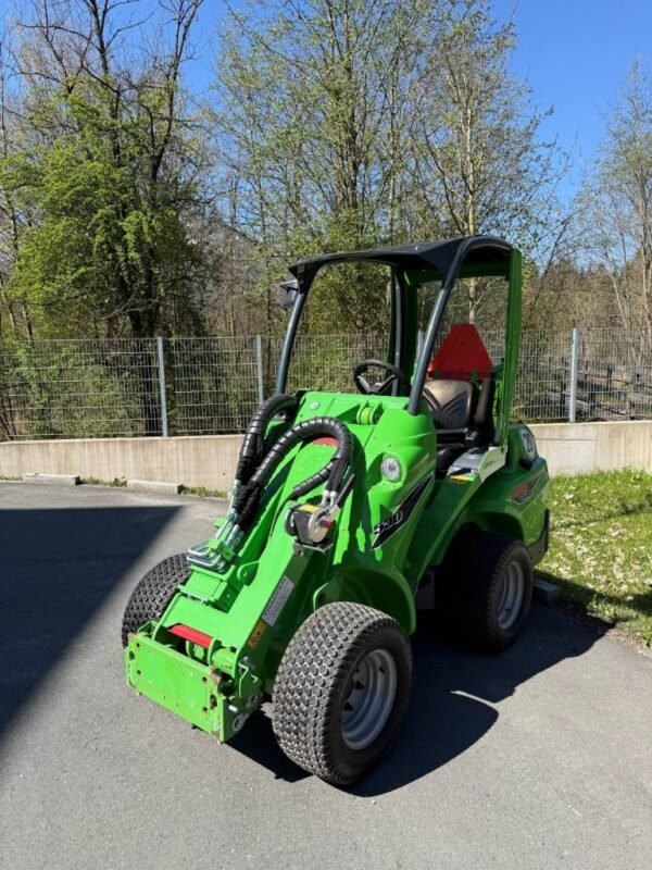2025 Avant 530 Multipurpose Loaders — Machinery Depot Pro