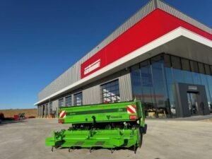 avr-ceres-44091f79eb4-1.jpg 2022 AVR CERES 440 Potatoplanters — Machinery Depot Pro