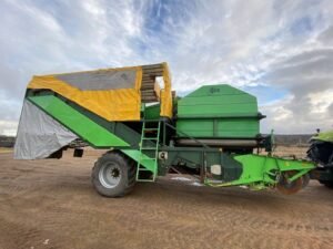 2004 AVR Spirit 8200 Potato Harvesters â€” Machinery Depot Pro
