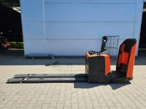 bt-lpe-2503bafb377-1.jpg 2015 BT LPE 250 Selfpropelledstackers — Machinery Depot Pro
