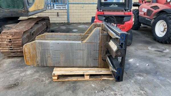 cascade-170g29eb2461.jpg 2018 Cascade 170G Materialhandlingclamps — Machinery Depot Pro