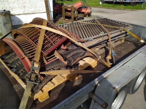 case-ih-siebe-korbe-passend061b828a-3.jpg Case IH Siebe Combine Harvester Acc — Machinery Depot Pro