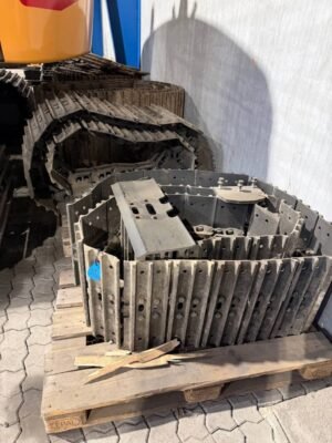 case-undervogn-2-stk-kpl-kader314b6161.jpg CASE Undervogn Construction Tracks — Machinery Depot Pro