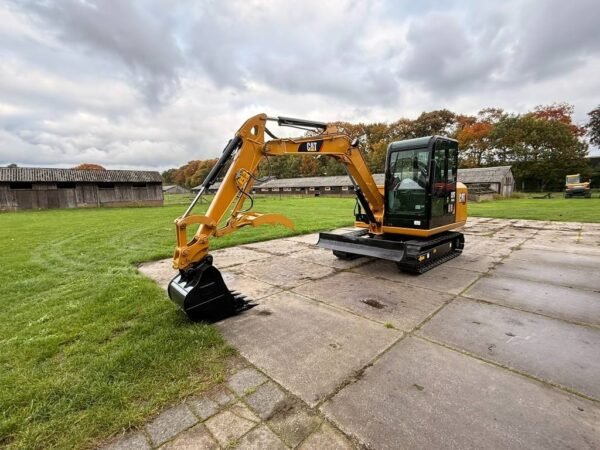 2018 CAT 305.5 E CR Mini Excavators — Machinery Depot Pro