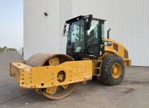 cat-cs68b-vibrating-compactor96ed1c14.jpg 2015 CAT CS68B Rollers Compactors — Machinery Depot Pro