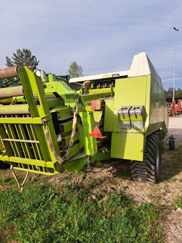 claas-2100rcb264da65.jpg 2007 CLAAS 2100RC Squarebalers — Machinery Depot Pro