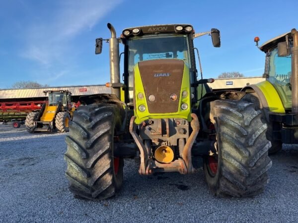 2011 CLAAS Axion 820 Tractors — Machinery Depot Pro