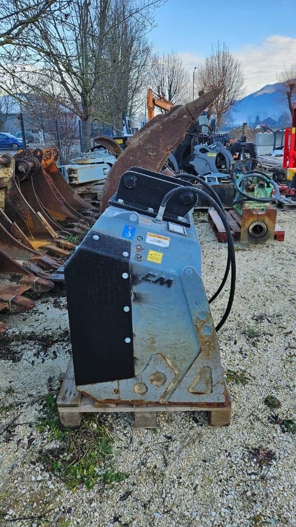 2025 CM CRUSHERS CDS10 Screeningbuckets — Machinery Depot Pro