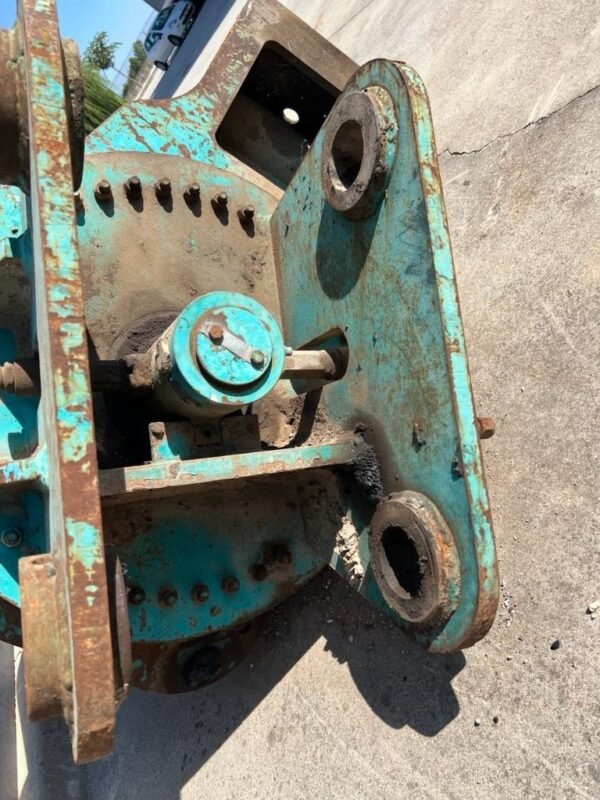 cmi-fr-26c7f2ac22.jpg CMI fr 26 Construction Grapples — Machinery Depot Pro