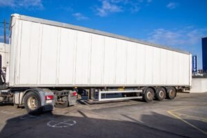 coder-fourgon-cotes-ouvrable9842cca8-1.jpg 2008 Coder FOURGON - Semi Box Body Trailers — Machinery Depot Pro