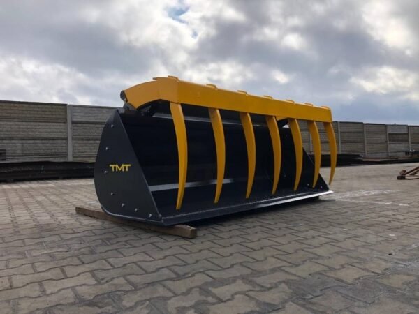 crocodile-spoon-235cmb8125a70.jpg 2023 Crocodile spoon 235cm Telescopic Wheel Loaders — Machinery Depot Pro