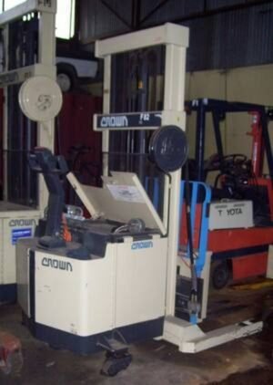 crown-30wrtl1507fc31517.jpg 2000 Crown 30WRTL150 Reach Trucks — Machinery Depot Pro