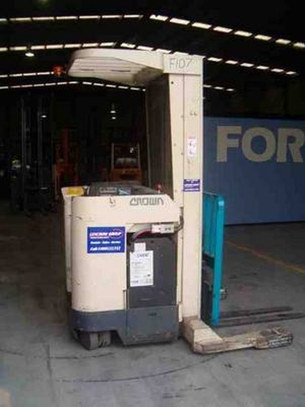 crown-35rrtt2107e2cc35e.jpg 2000 Crown 35RRTT210 Reach Trucks — Machinery Depot Pro