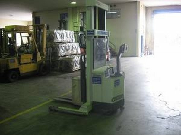crown-40wtf1546349f5ba.jpg 2000 Crown 40WTF154 Reach Trucks — Machinery Depot Pro