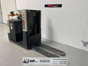 2018 Crown GPC3045-1 2 Low Order Pickers â€” Machinery Depot Pro