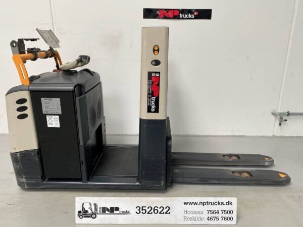 2018 Crown GPC3045-1 2 Low Order Pickers â€” Machinery Depot Pro