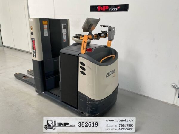 2018 Crown GPC3045-1 2 Low Order Pickers â€” Machinery Depot Pro