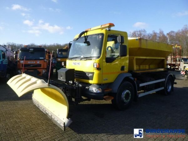 daf-lf-55-220-4x2-rhd-gritte39a6e9eb-1.jpg 2010 DAF LF 55.220 4x2 RHD Snowgroomers — Machinery Depot Pro