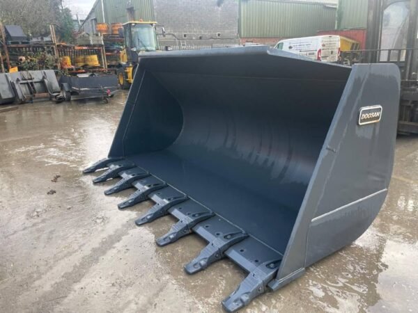 2019 Doosan DL 420-3 Construction Buckets â€” Machinery Depot Pro