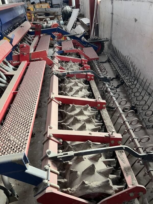 Doublet-Record kulti-seeder. 4 Agri Drills â€” Machinery Depot Pro